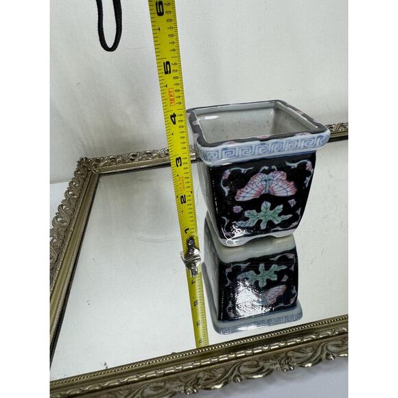 SMALL SQUARE PLANTER, Famille Nori Style Butterfly Square Footed Planter, Succul - Picture 6 of 8